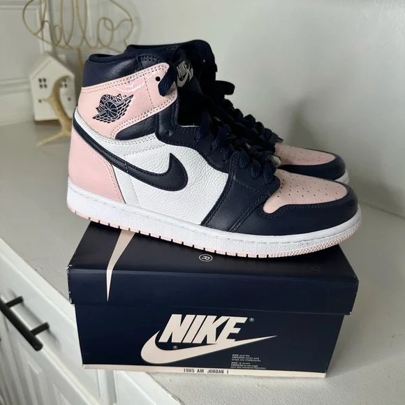 Nike Air Jordan 1 Retro High OG "Atmosphere" (Bubblegum) - Women's 9 - Picture 2 of 10